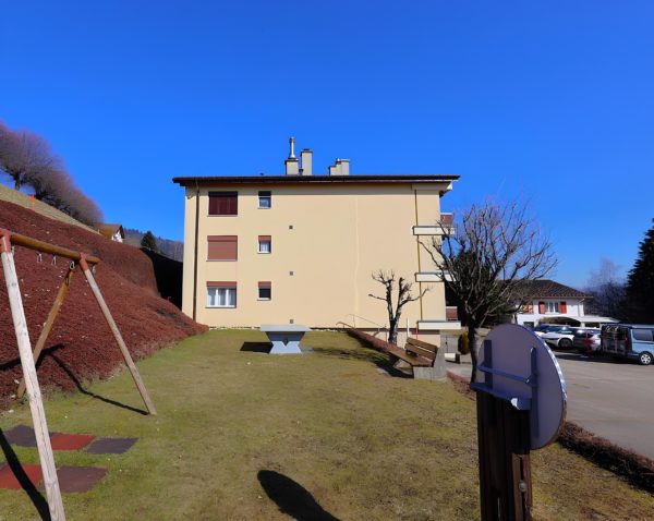 Les Hauts-Geneveys: Attique chaleureux de 3,5pces - balcon et ascenseur – Image 5
