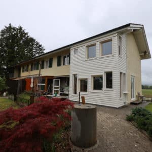Commune de Ins: maison mitoyenne toute proche de La Sauge / En nature