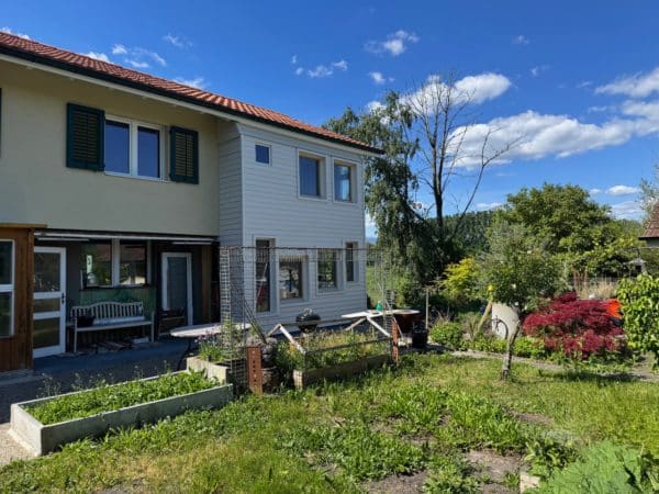 Commune de Ins: maison mitoyenne toute proche de La Sauge / En nature – Image 2