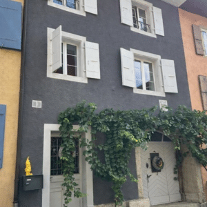 Cormondrèche: Fabuleuse maison villageoise avec terrasse et potager 