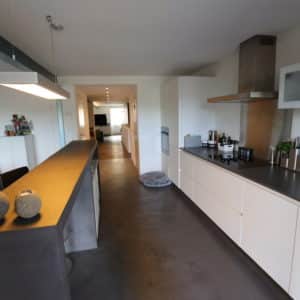 Cormondrèche: Fabuleuse maison villageoise avec terrasse et potager 